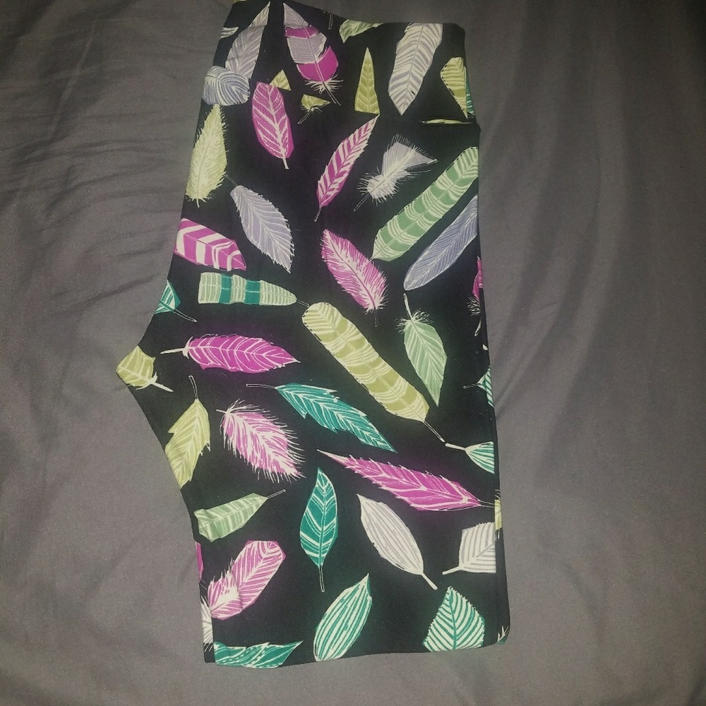 LuLaRoe TC feather leggings